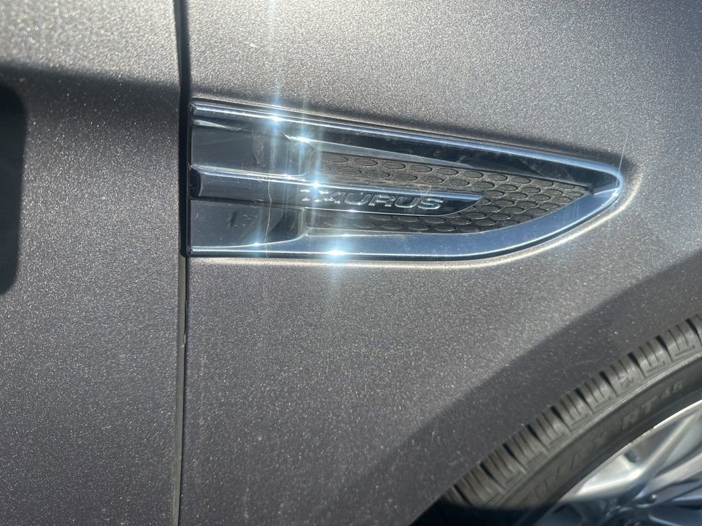 Used 2014 Ford Taurus Limited image 14