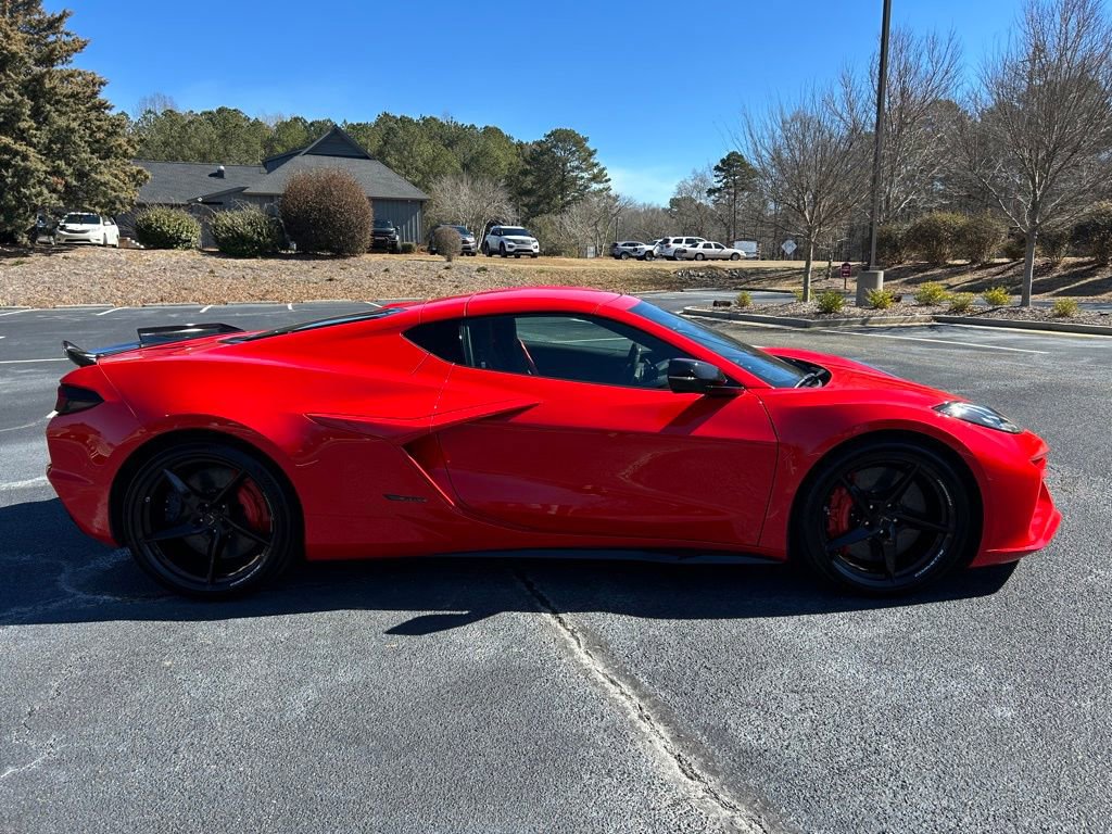 Used 2025 Chevrolet Corvette E-Ray w/ Stealth Interior Trim Package image 24
