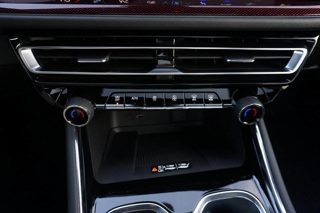 New 2026 Chevrolet Traverse Z71 image 17