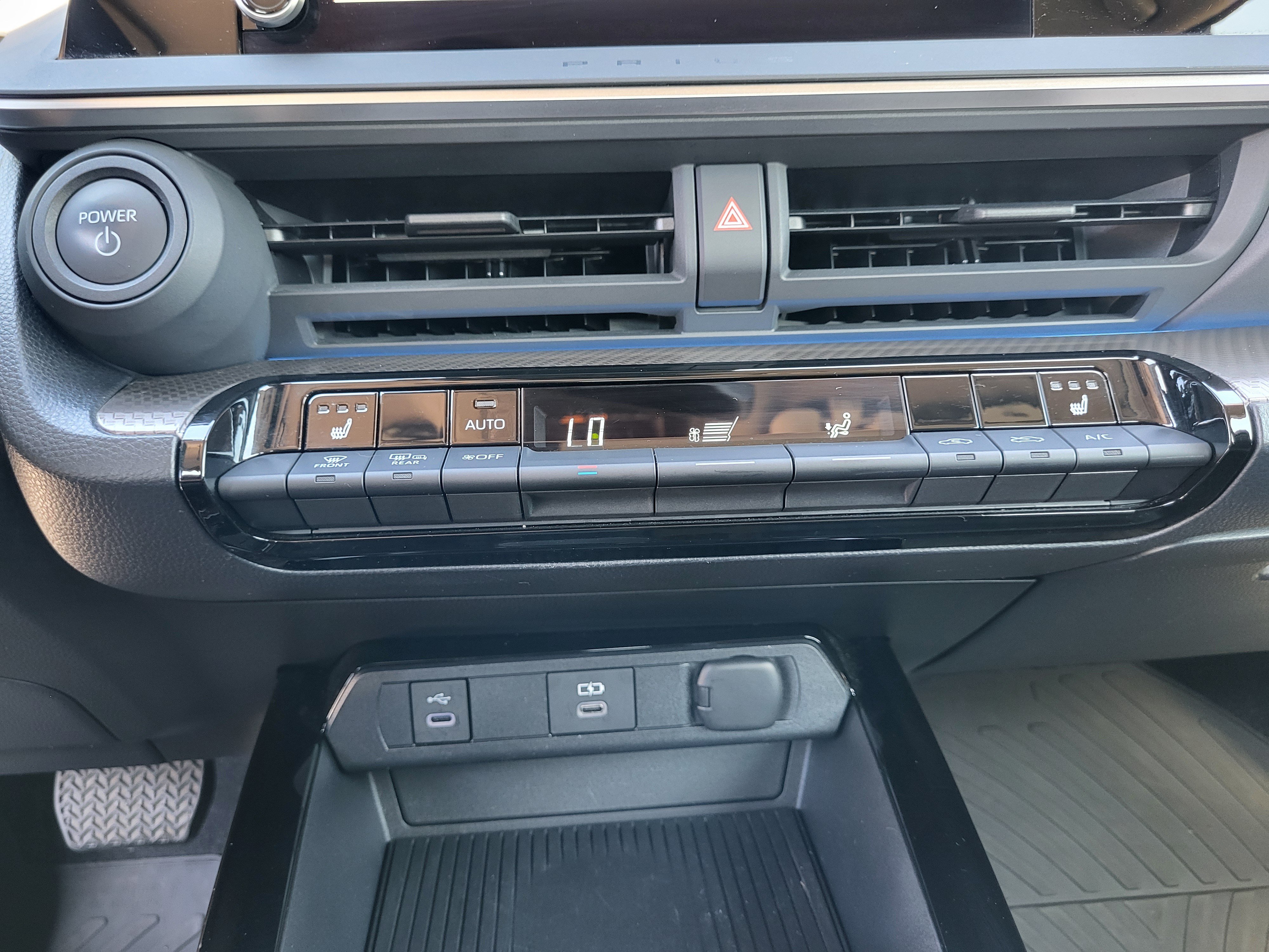 Certified 2024 Toyota Prius XLE FWD image 17