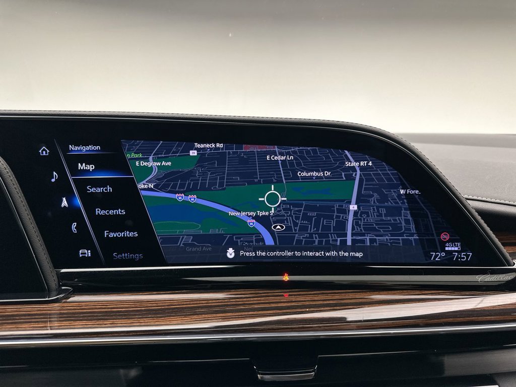 Used 2023 Cadillac Escalade Premium Luxury AWD/4WD image 30