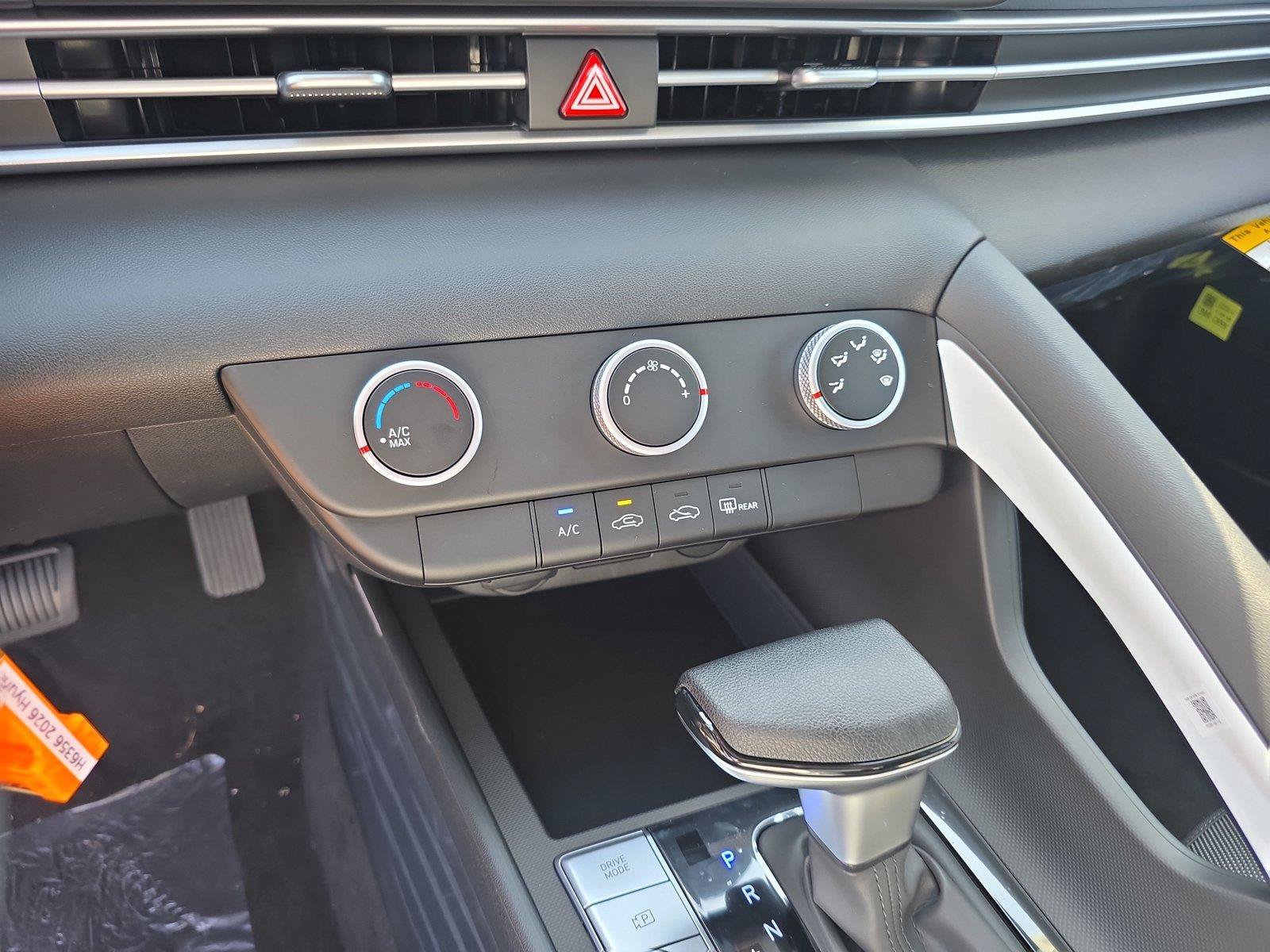 New 2026 Hyundai Elantra SE FWD image 17
