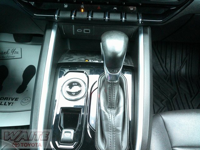 Used 2023 Chevrolet Colorado LT image 19