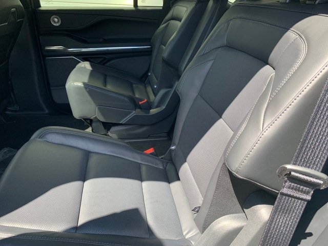 New 2026 Lincoln Navigator Reserve w/ Jet Appearance Package AWD/4WD image 23