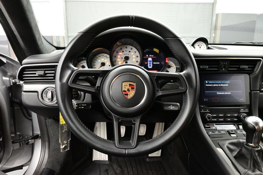 Used 2018 Porsche 911 GT3 RWD image 8
