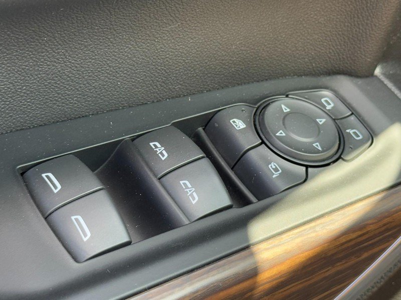 Used 2022 Chevrolet Silverado 1500 High Country w/ Z71 Off-Road Package AWD/4WD image 24