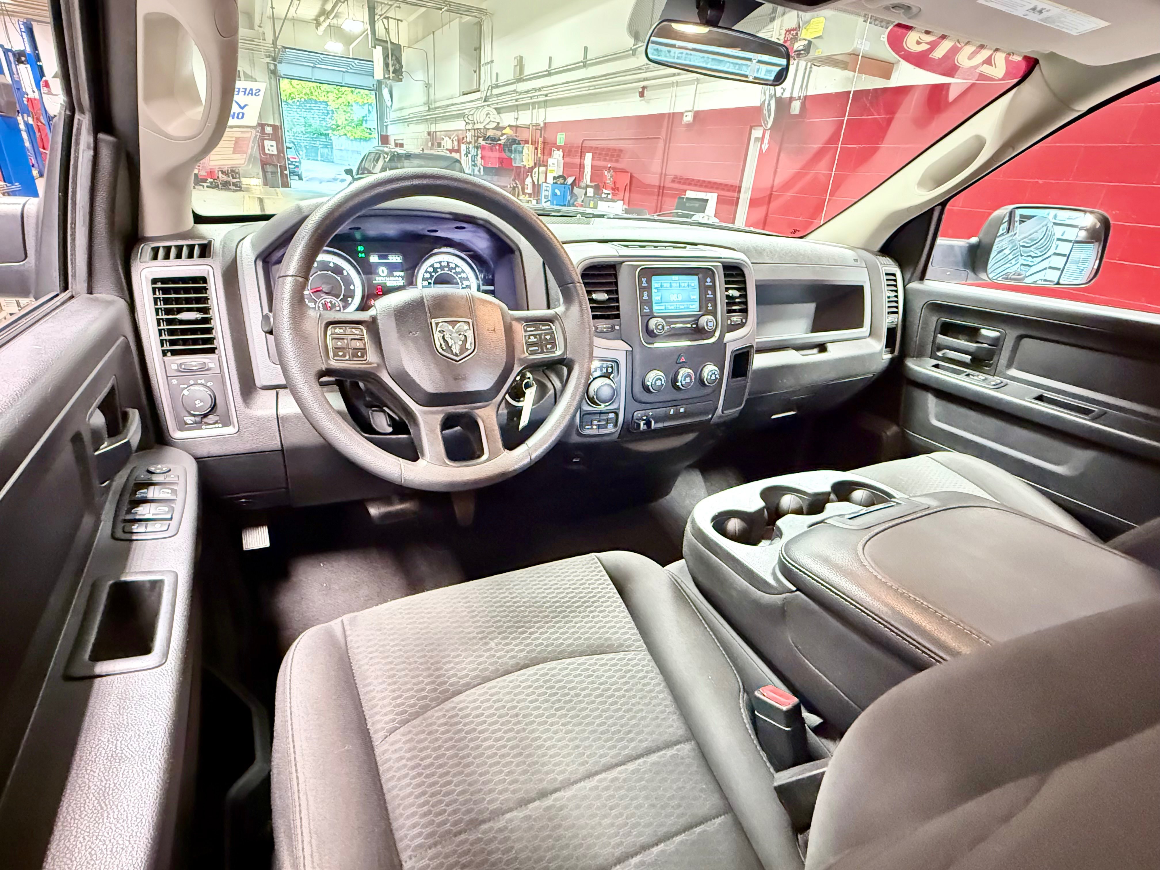 Used 2019 RAM 1500 Express w/ Express Value Package AWD/4WD image 18