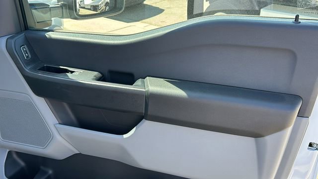 New 2025 Ford F550 4x4 Regular Cab Super Duty image 17