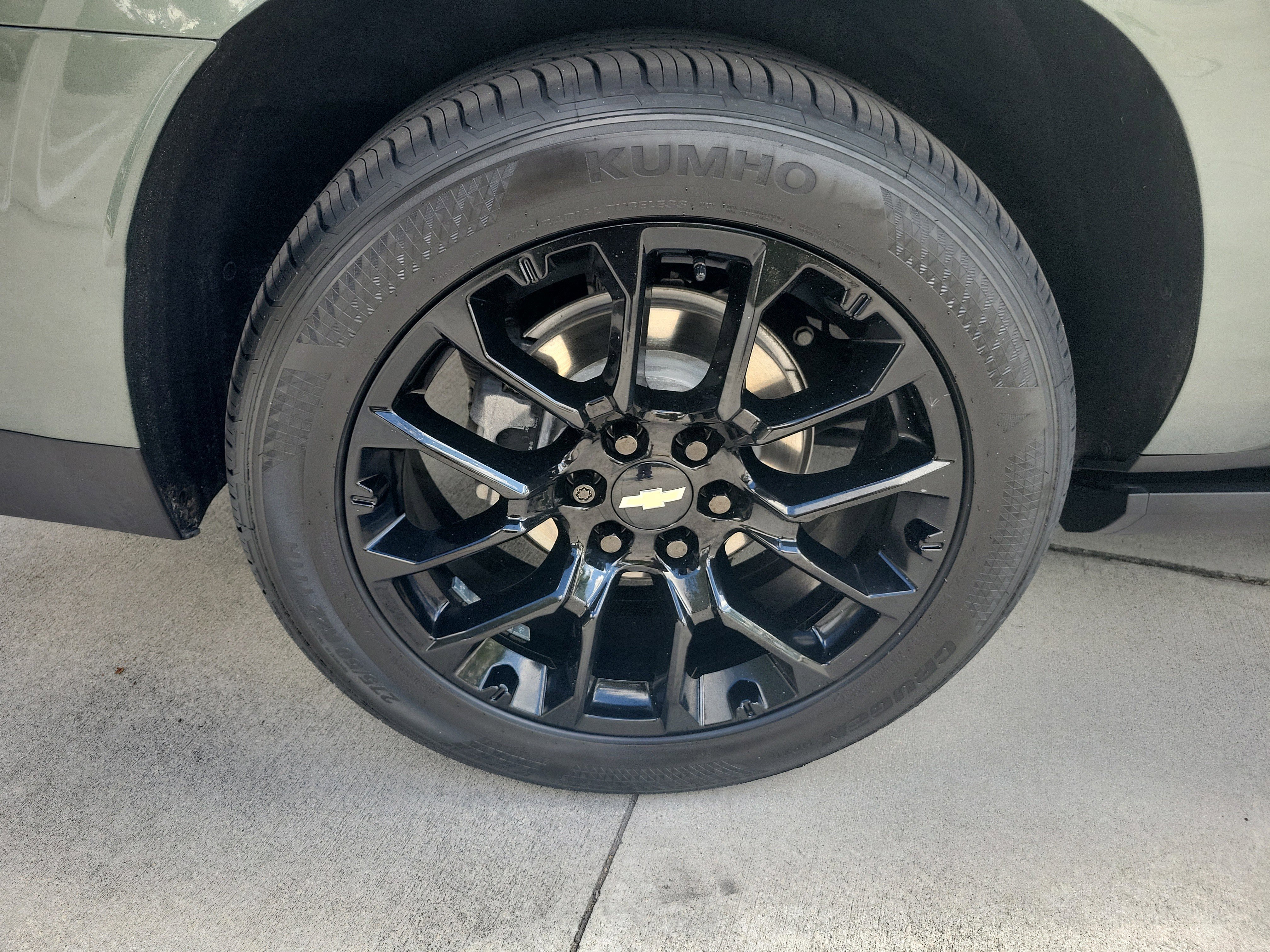 Used 2023 Chevrolet Suburban High Country image 8