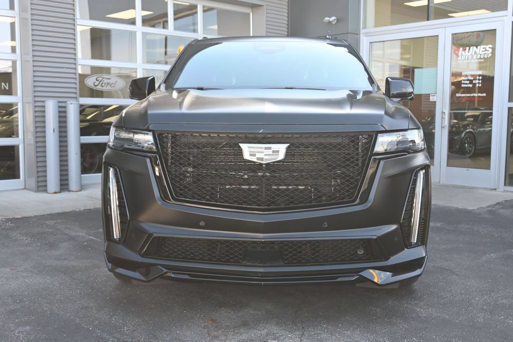 Used 2023 Cadillac Escalade V w/ LPO, ONYX Package AWD/4WD image 12