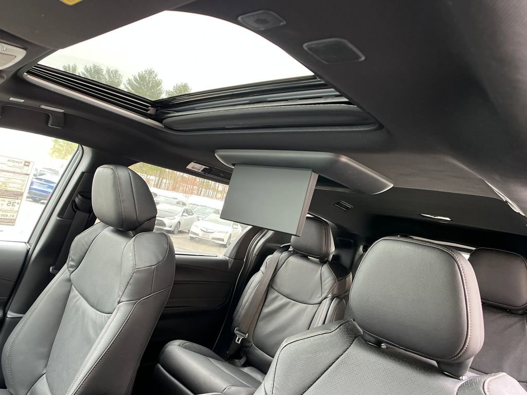New 2026 Toyota Sienna Platinum image 21