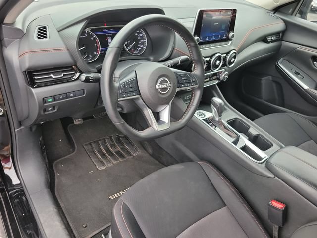 Used 2025 Nissan Sentra SR FWD image 9
