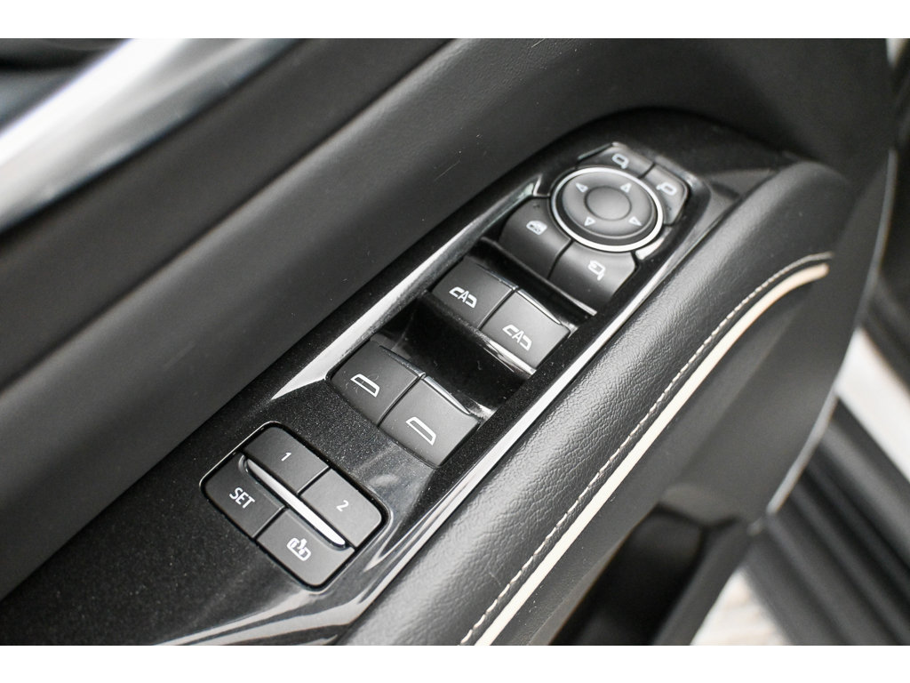 Certified 2023 Cadillac Escalade Premium Luxury AWD/4WD image 35