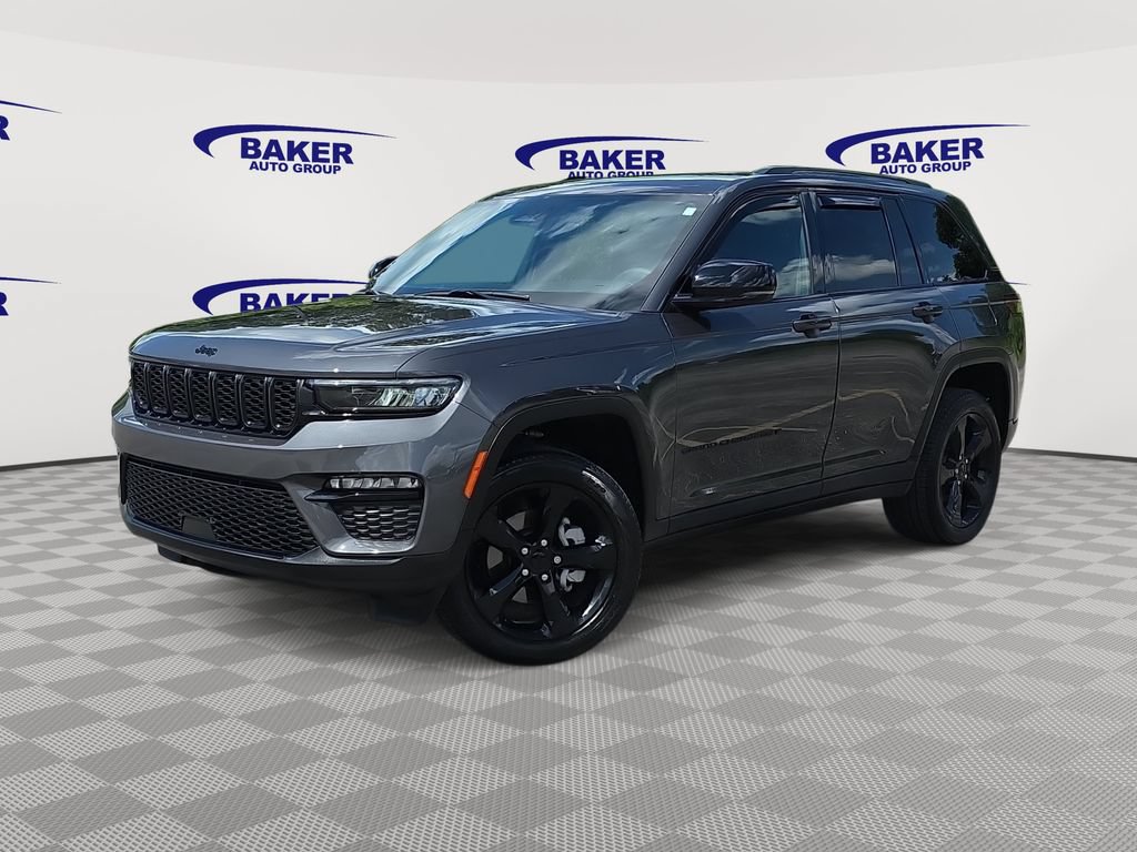 Used 2025 Jeep Grand Cherokee Limited w/ Black Appearance Package AWD/4WD image 7