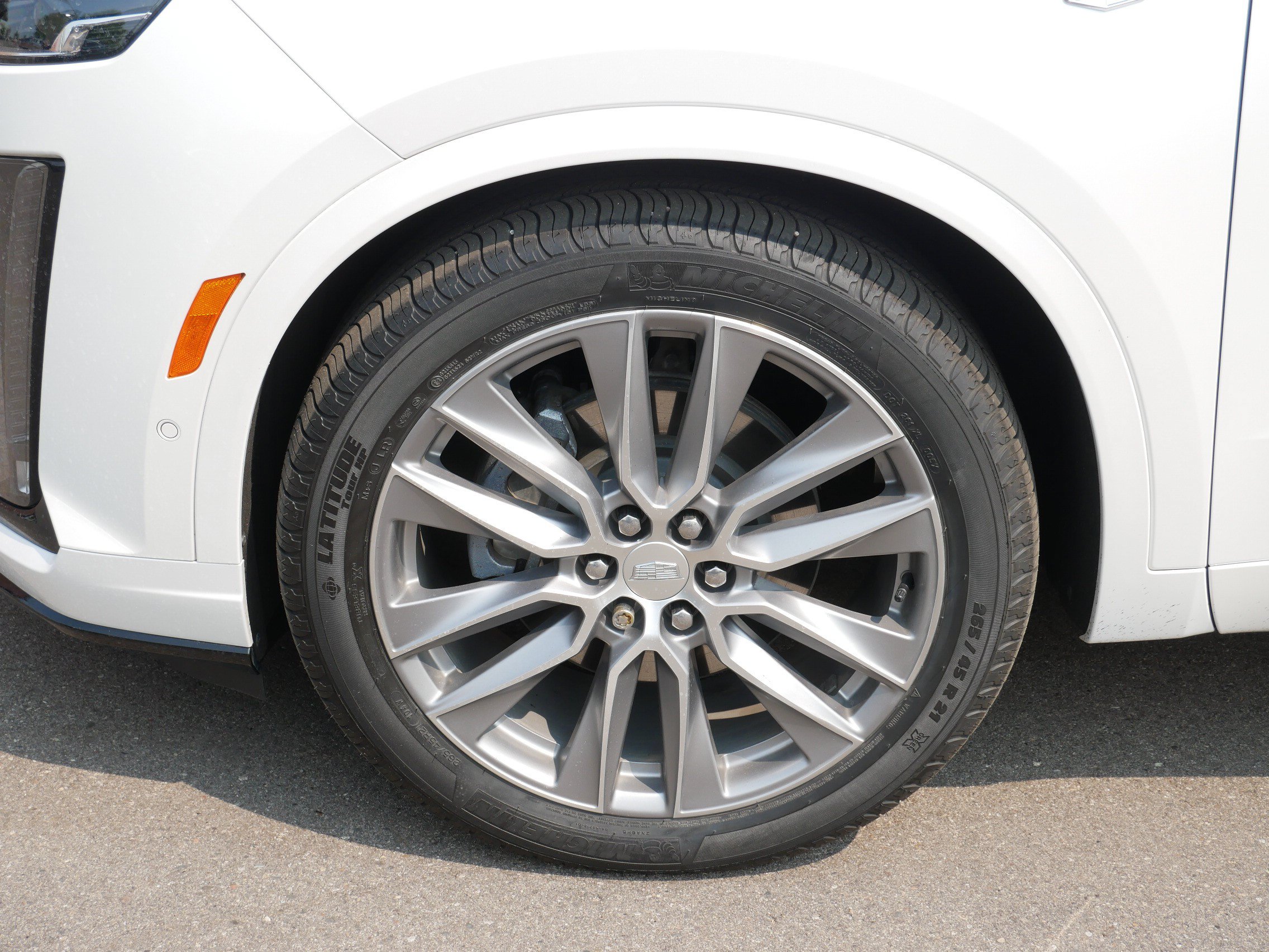 Used 2020 Cadillac XT6 Sport w/ Platinum Package AWD/4WD image 4