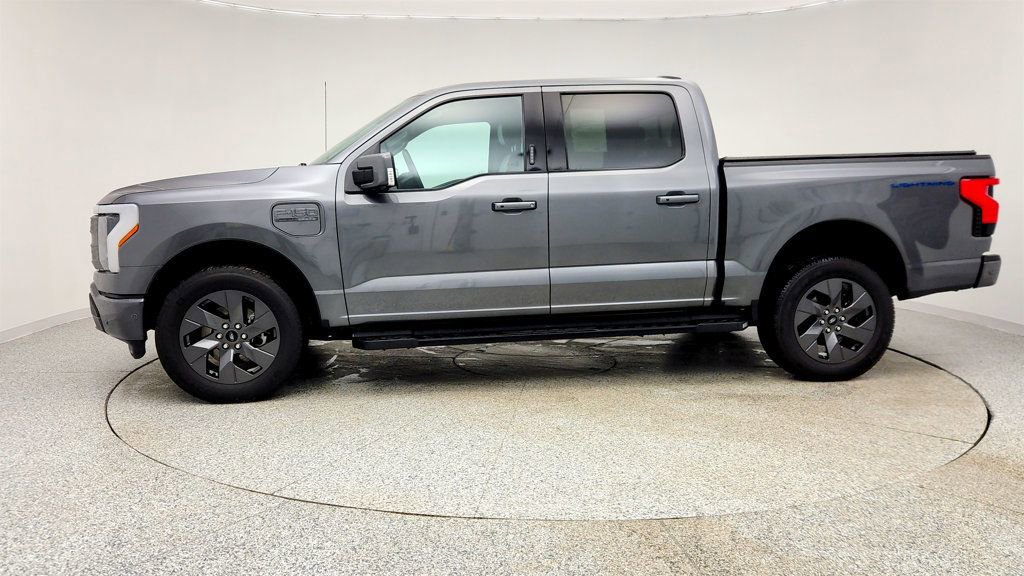 Used 2023 Ford F150 Lightning Lariat image 8