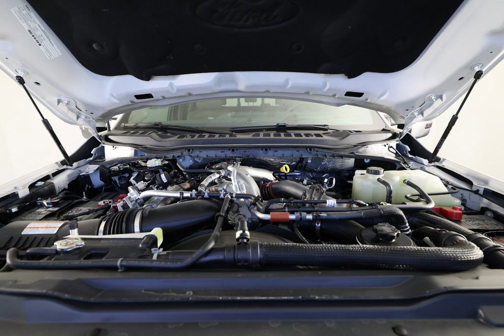 Used 2025 Ford F450 Platinum w/ Platinum Plus Package image 39