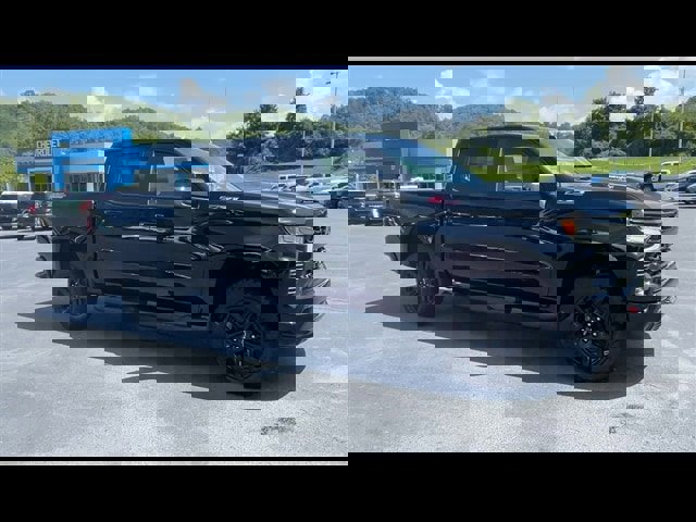 New 2026 Chevrolet Silverado 1500 LT Trail Boss w/ Convenience Package II image 2