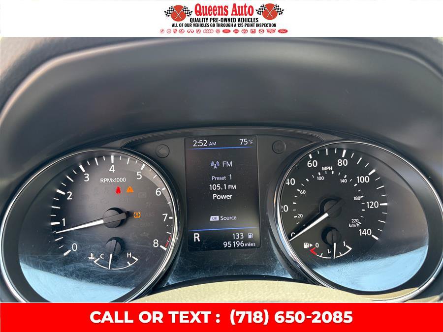 Used 2018 Nissan Rogue SV AWD/4WD image 17