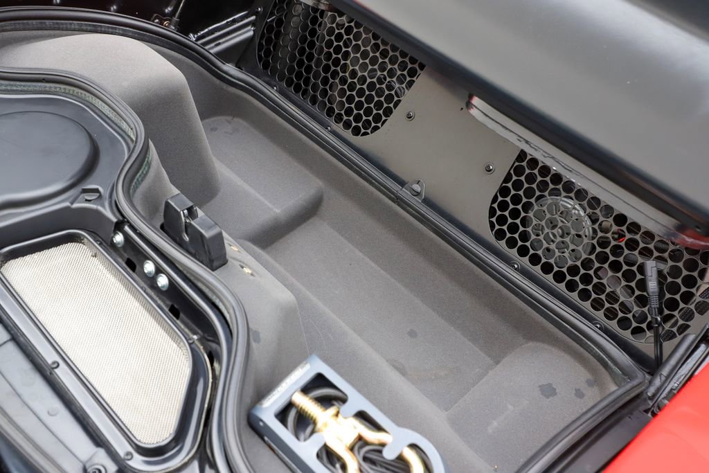 Used 2006 Ford GT RWD image 52