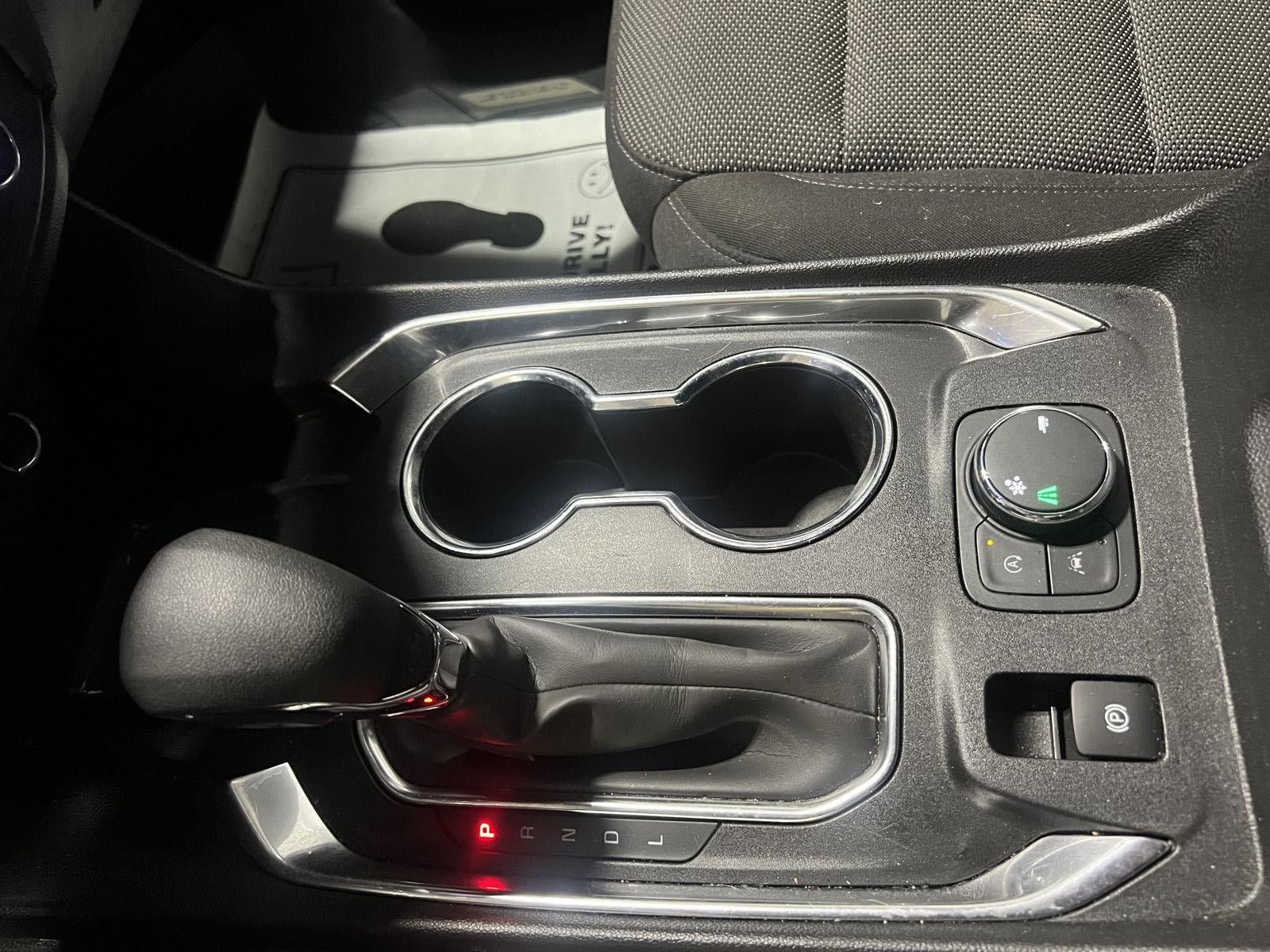 Used 2023 Chevrolet Traverse LT FWD image 16