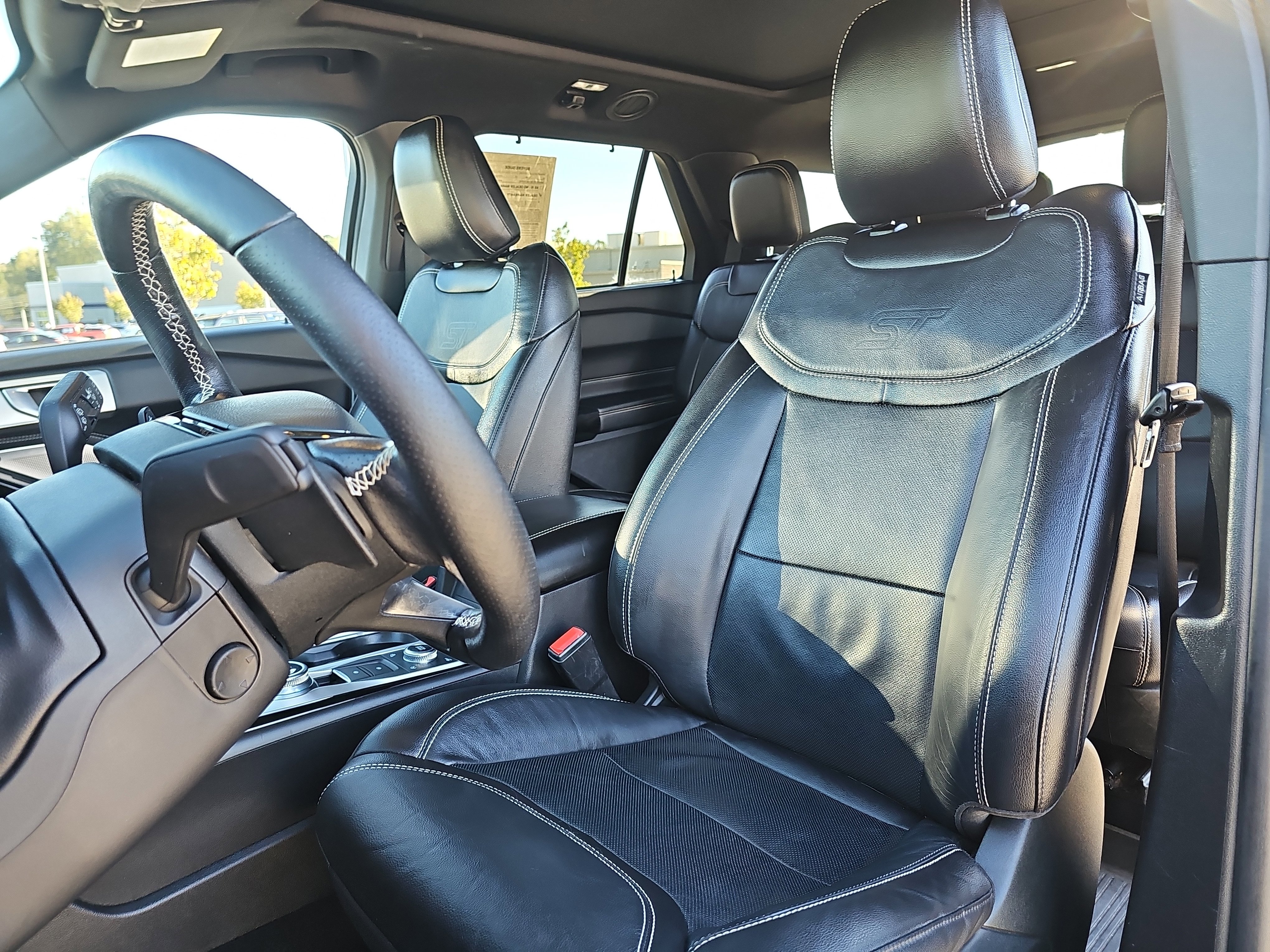 Used 2022 Ford Explorer ST w/ Equipment Group 401A image 16