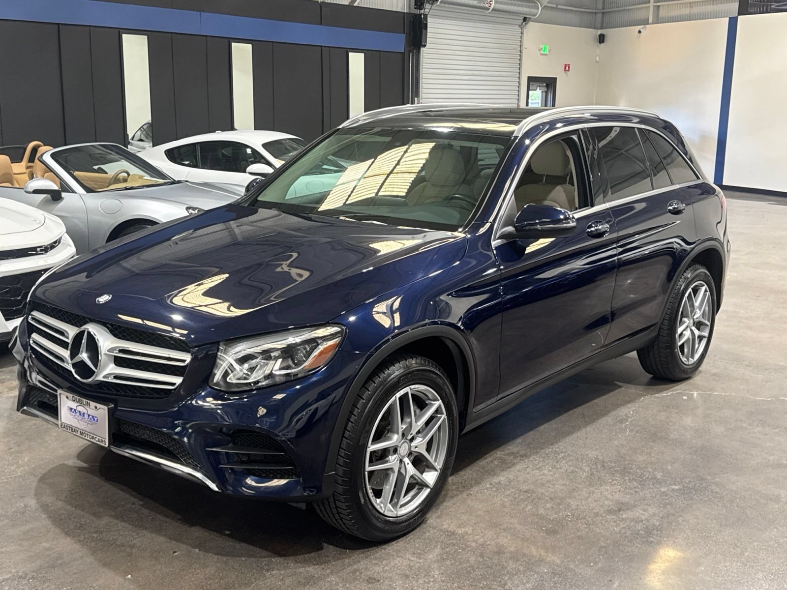 Used 2017 Mercedes-Benz GLC 300 4MATIC image 9
