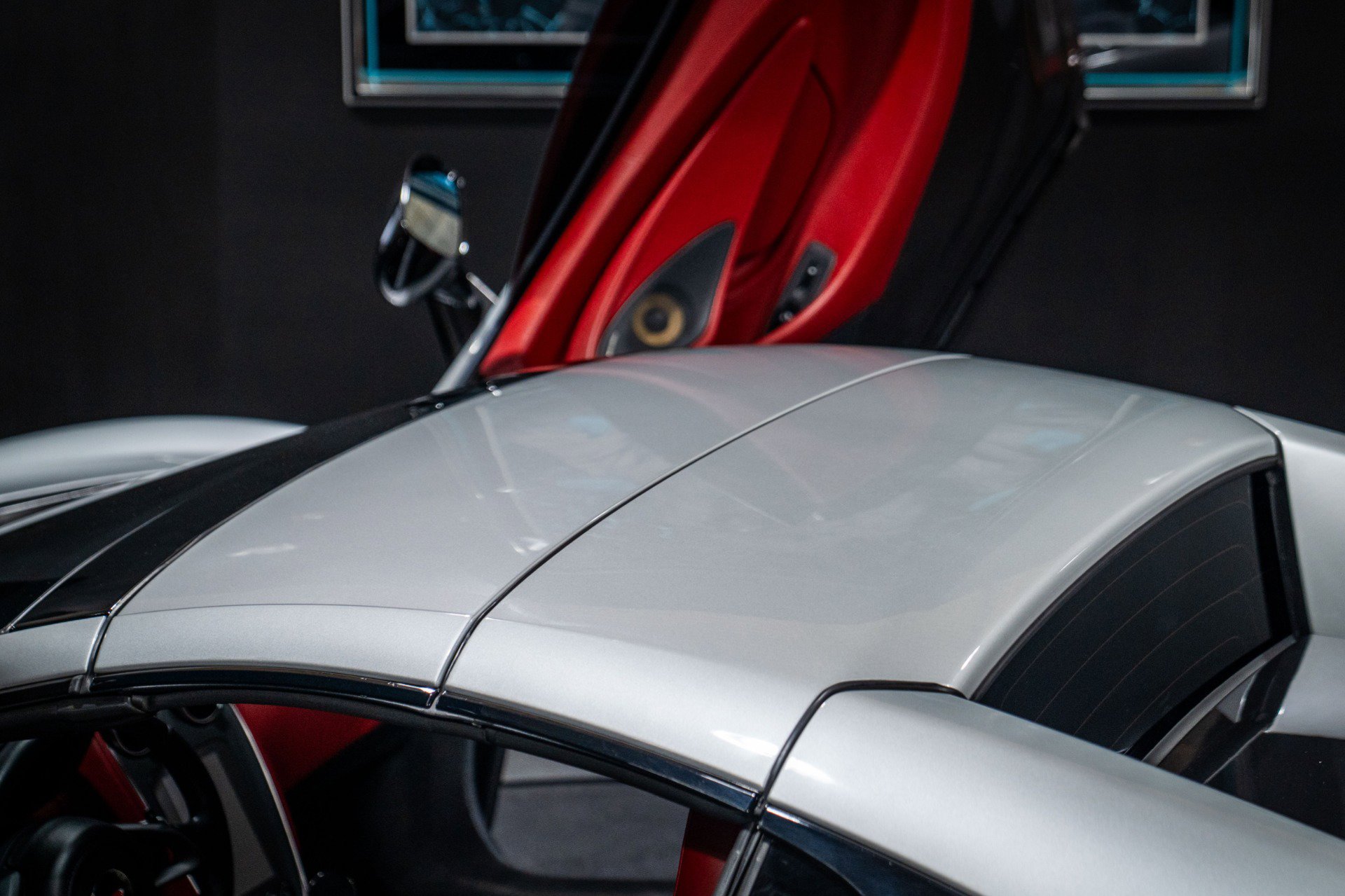 Used 2018 McLaren 570S Spider image 41