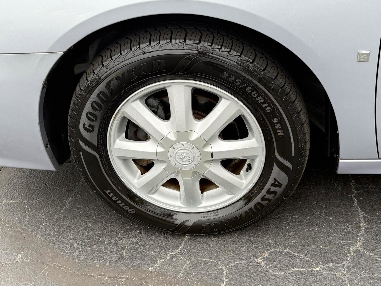 Used 2006 Buick LaCrosse CXL w/ Driver Confidence Package FWD image 17