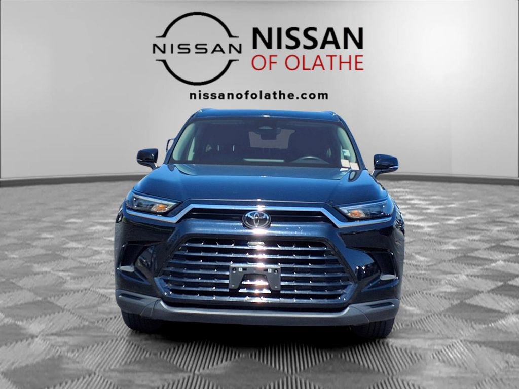 Used 2025 Toyota Grand Highlander AWD image 32