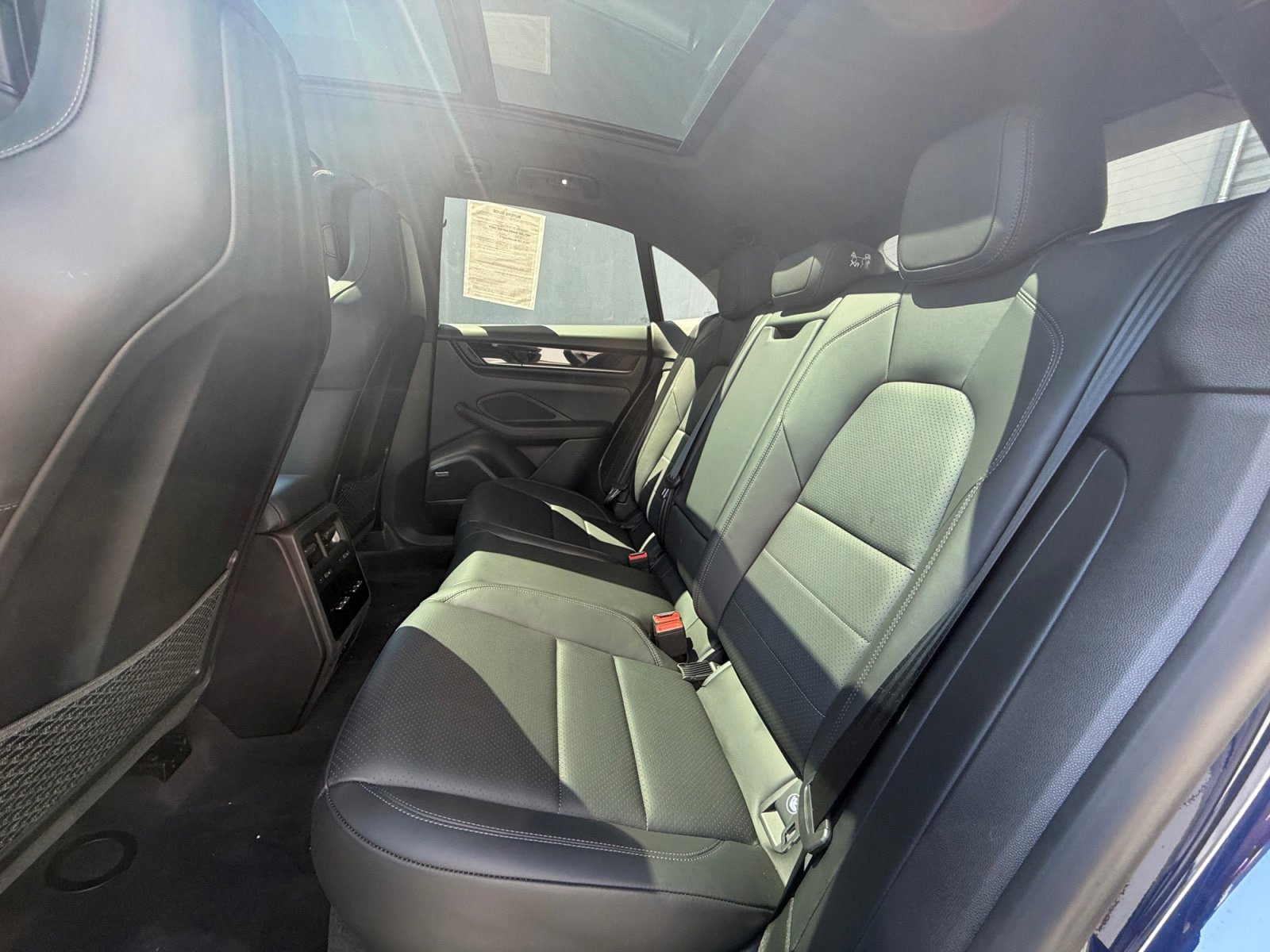 Certified 2024 Porsche Macan 4 Electric AWD/4WD image 18
