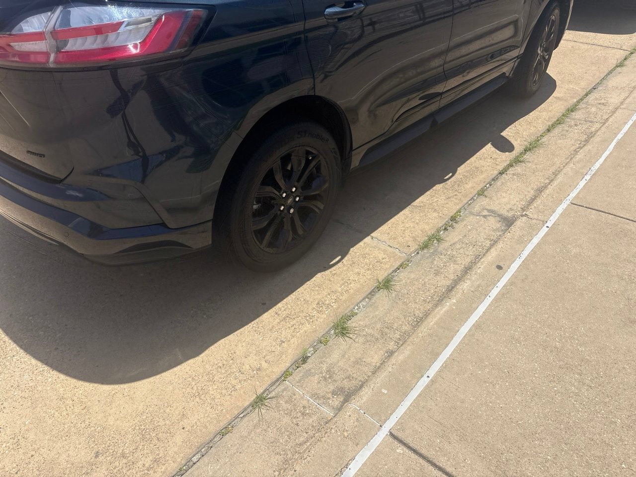 Used 2022 Ford Edge SE w/ Black Appearance Package AWD/4WD image 4