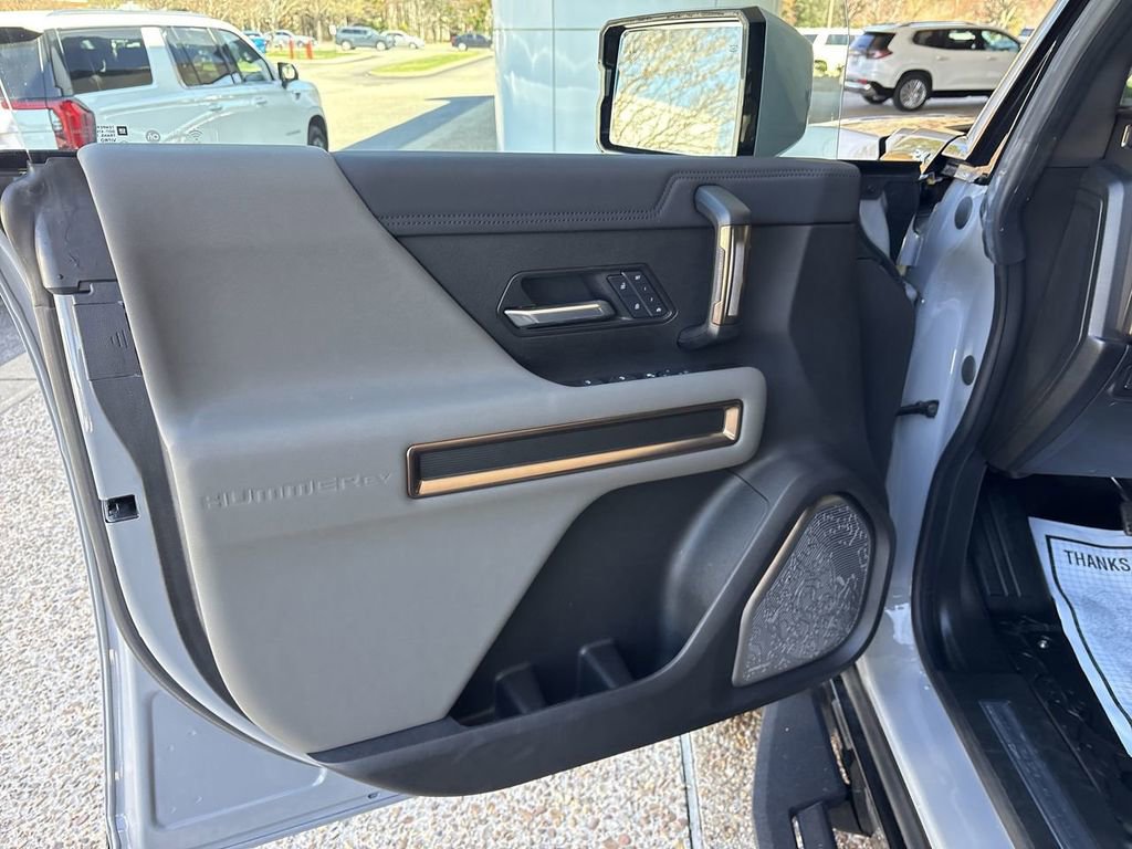 Certified 2025 GMC Hummer EV 2X image 23