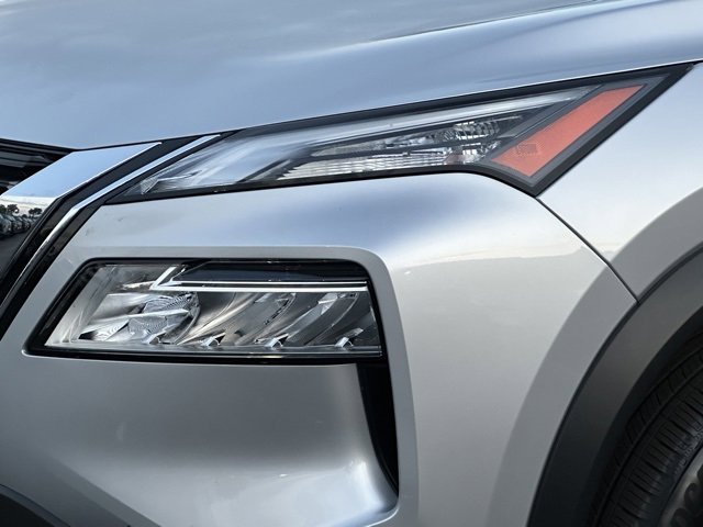 Certified 2023 Nissan Rogue SV image 9