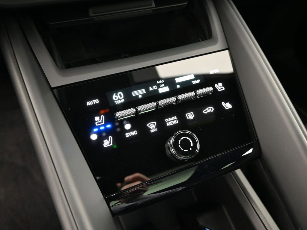 Used 2024 Porsche Macan 4 Electric w/ Premium Package image 18