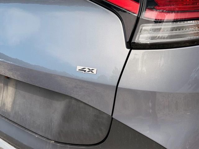 Used 2023 Kia Sportage EX AWD/4WD image 16