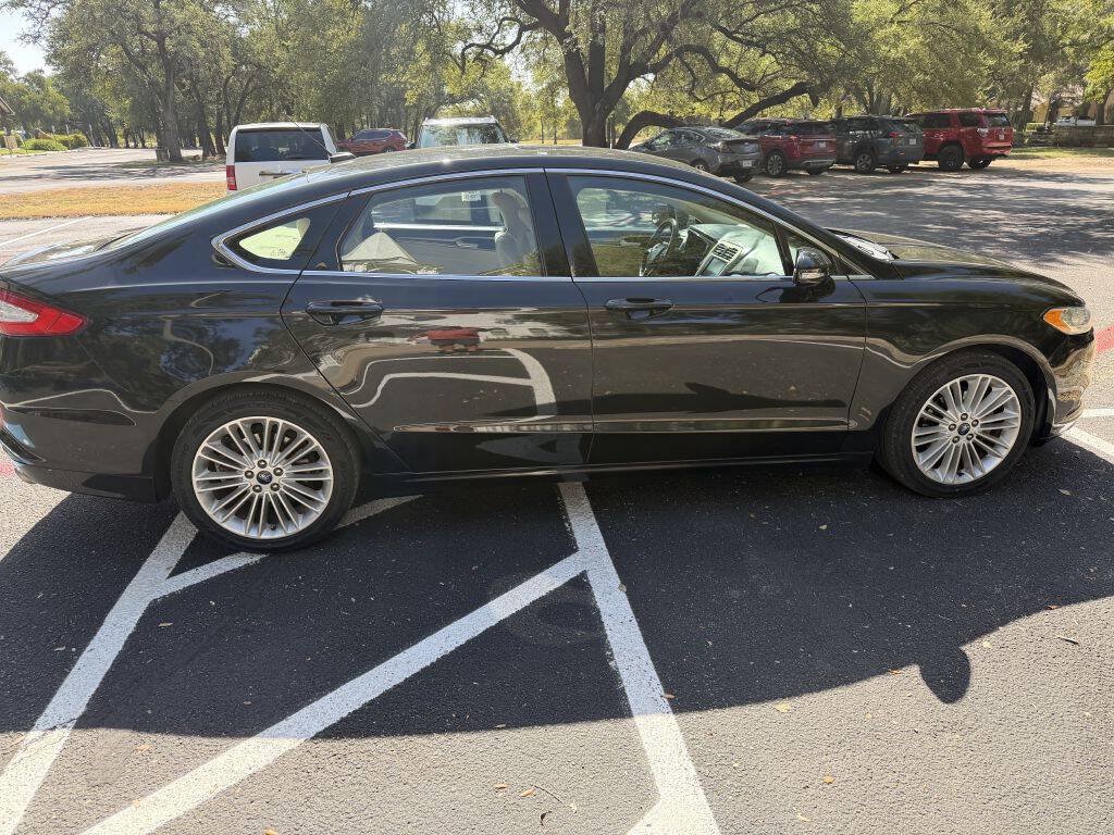 Used 2013 Ford Fusion SE FWD image 6