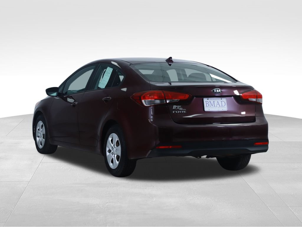 Used 2017 Kia Forte LX image 10