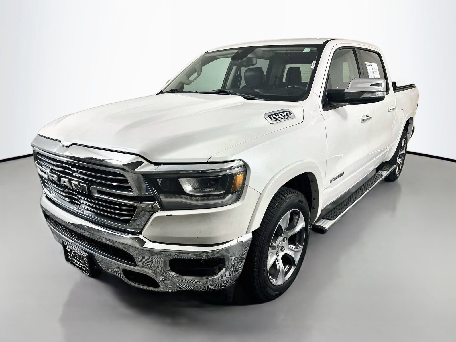 Used 2019 RAM 1500 Laramie AWD/4WD image 3