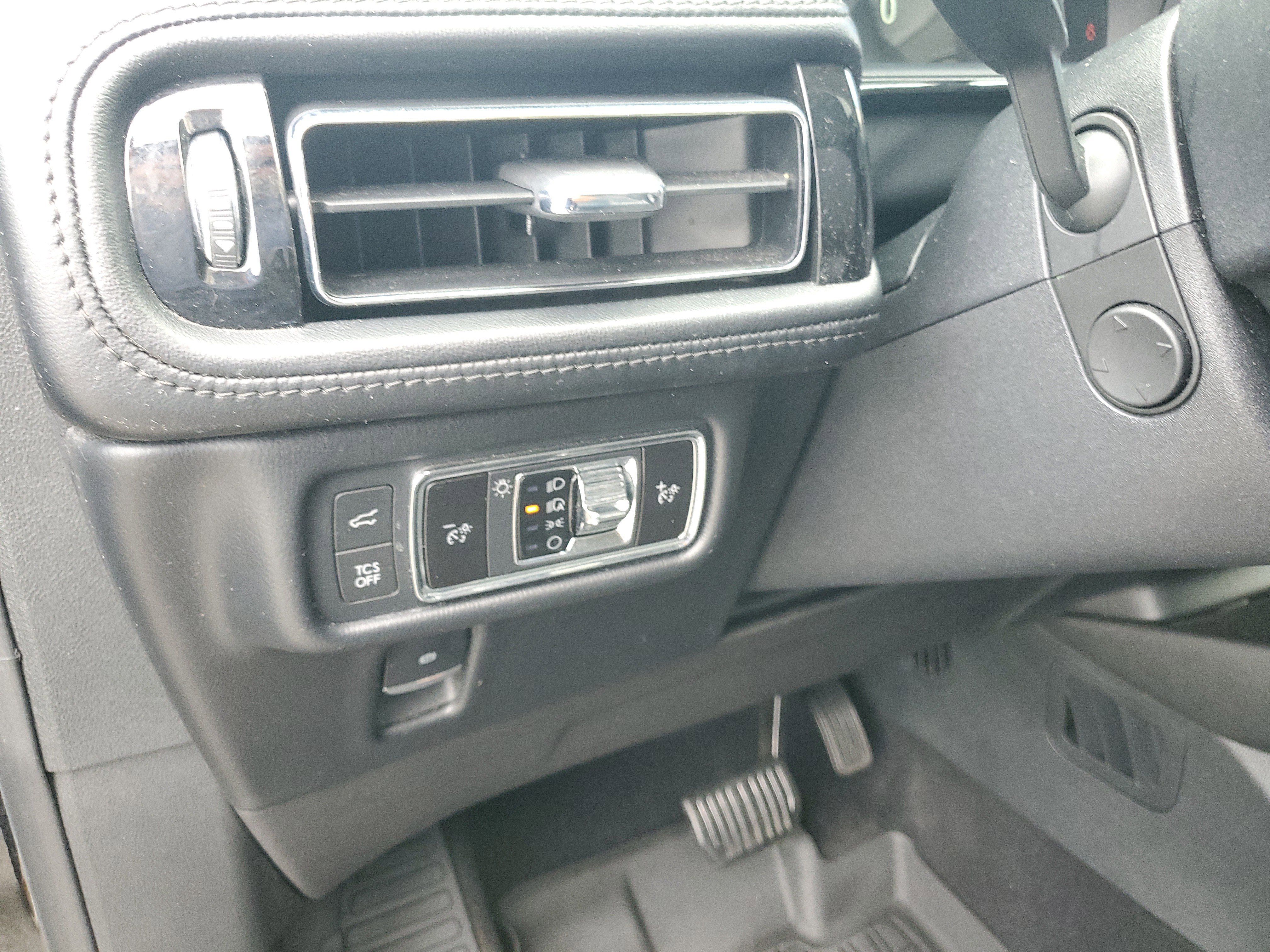 Certified 2023 Lincoln Nautilus Reserve w/ Monochromatic Package image 15