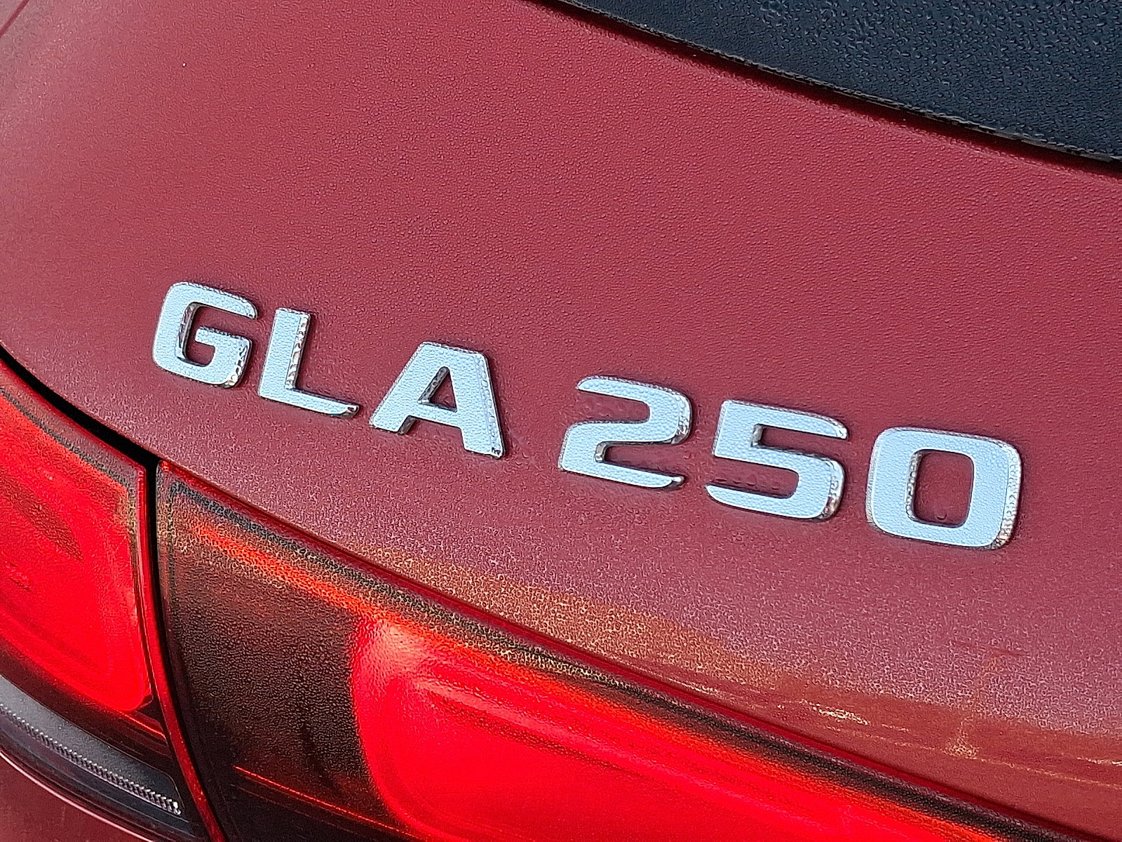 Certified 2021 Mercedes-Benz GLA 250 4MATIC image 31