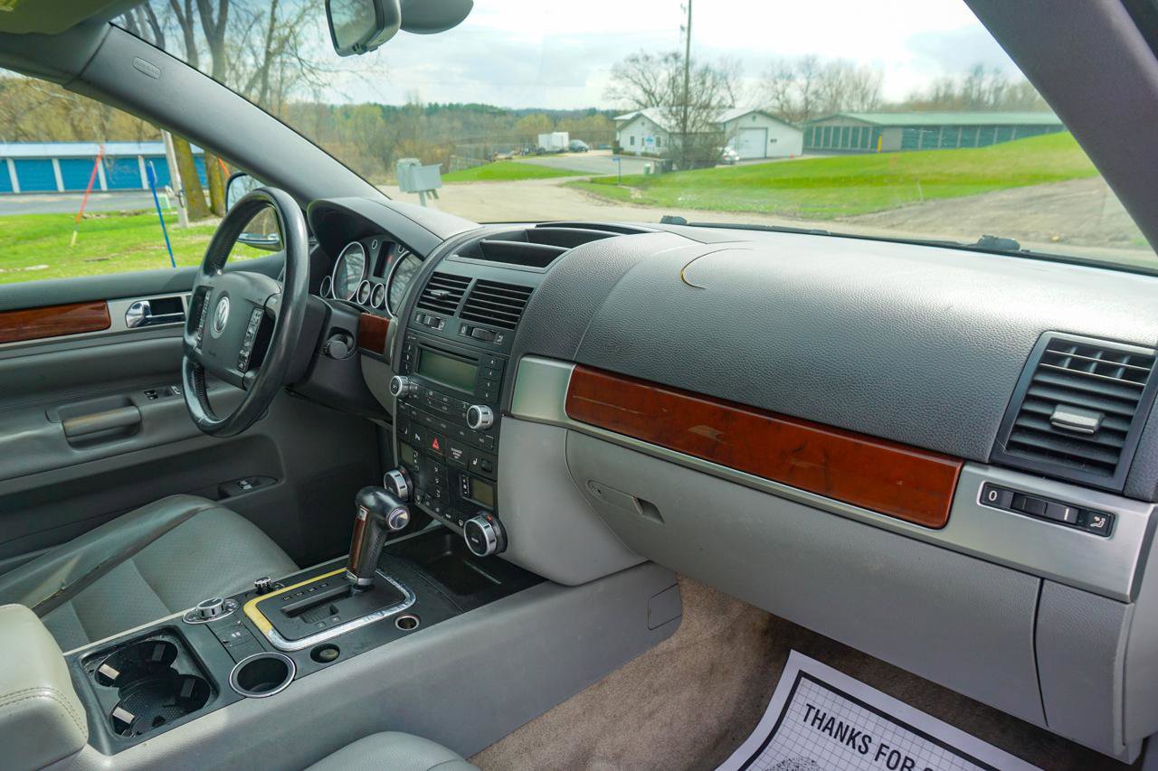 Used 2005 Volkswagen Touareg V6 AWD/4WD image 17