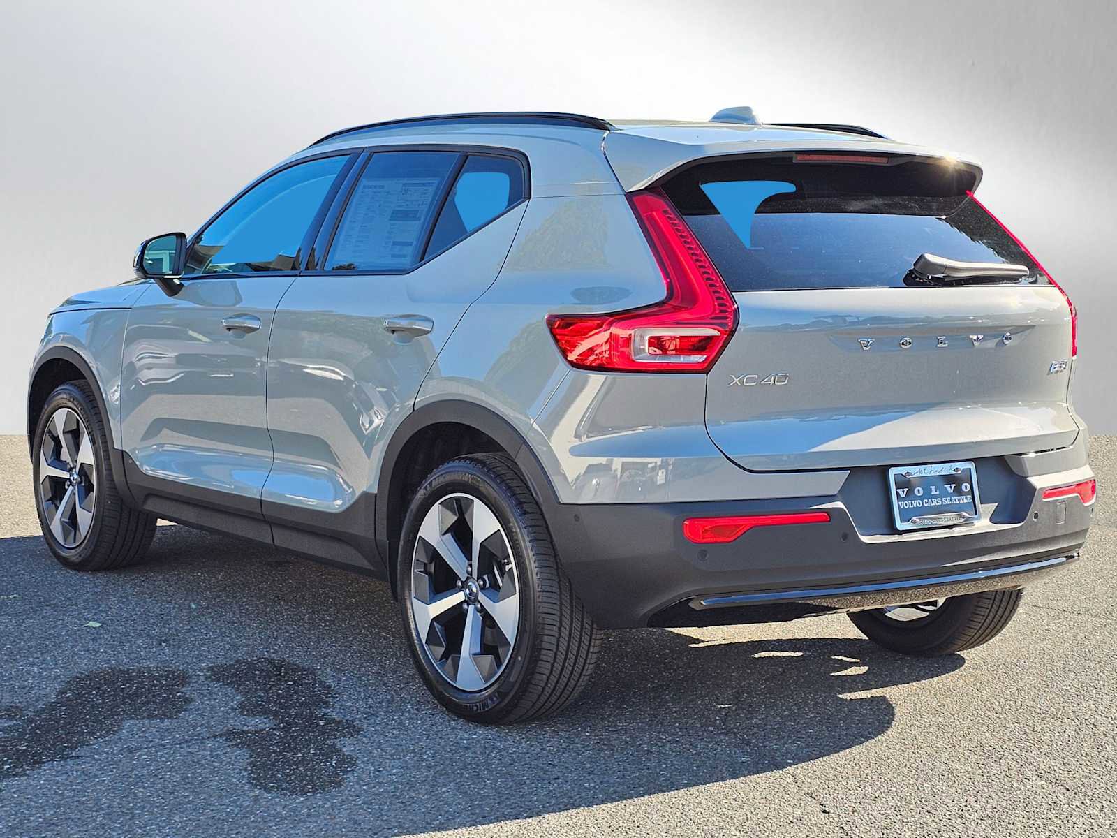 New 2026 Volvo XC40 B5 Plus w/ Protection Package Premier image 5