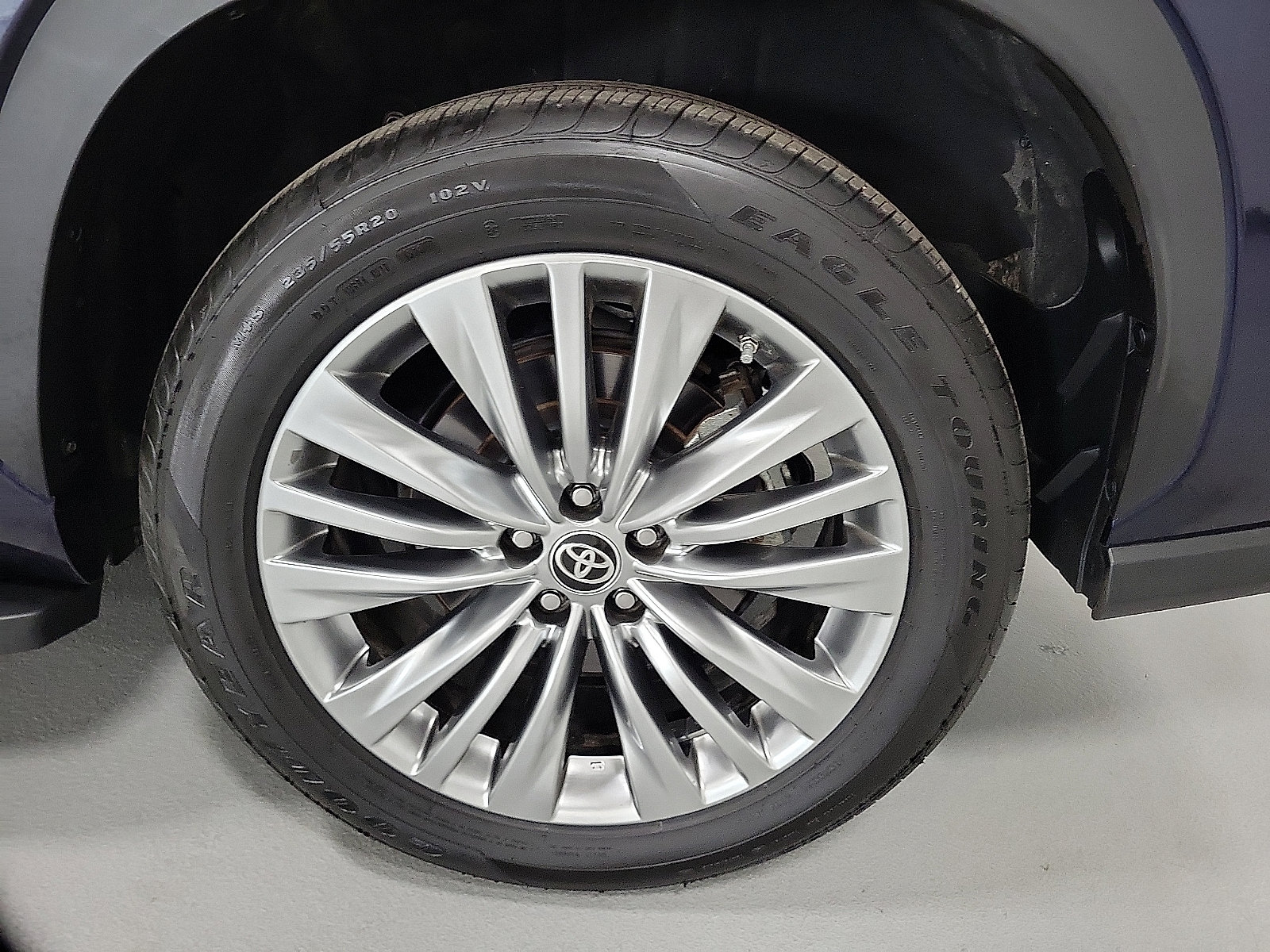 Certified 2024 Toyota Highlander Platinum FWD image 20