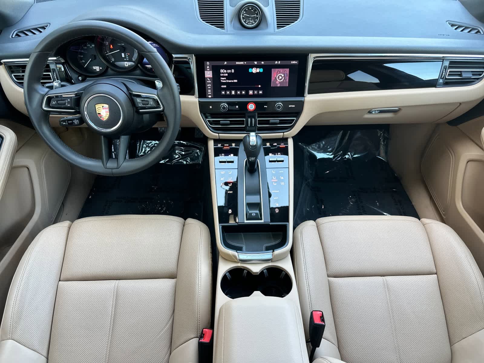 Certified 2025 Porsche Macan AWD/4WD image 6