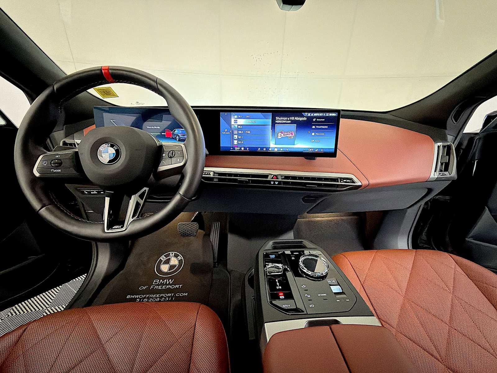 Used 2025 BMW iX M60 w/ Luxury Package image 14