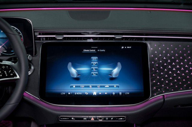 Used 2026 Mercedes-Benz E 350 Sedan image 17