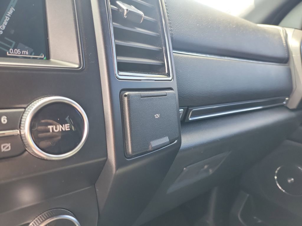 Used 2019 Ford Expedition Max Limited image 27