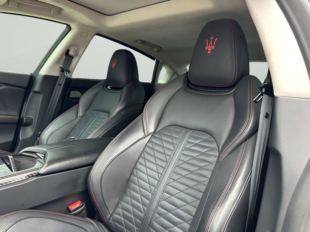 Used 2021 Maserati Quattroporte S GranSport image 15