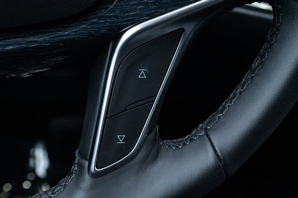 Used 2022 Cadillac XT5 Premium Luxury w/ LPO, Floor Liner Package image 20